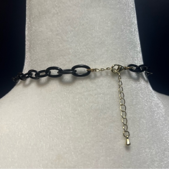 Bow & Crossbones Fakelite Vintage Repro Necklace - Picture 9 of 9